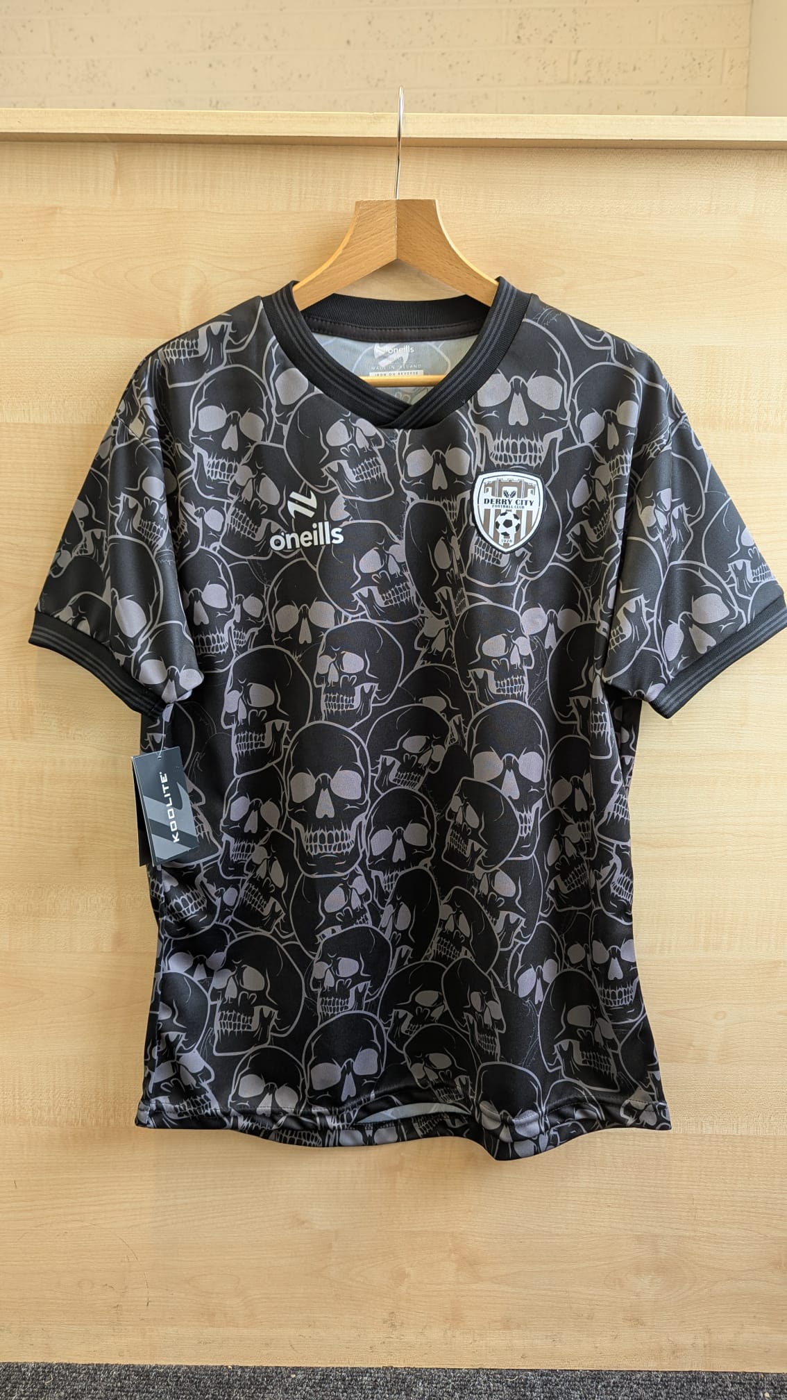 Limited Edition Warm up T-shirt - Youth