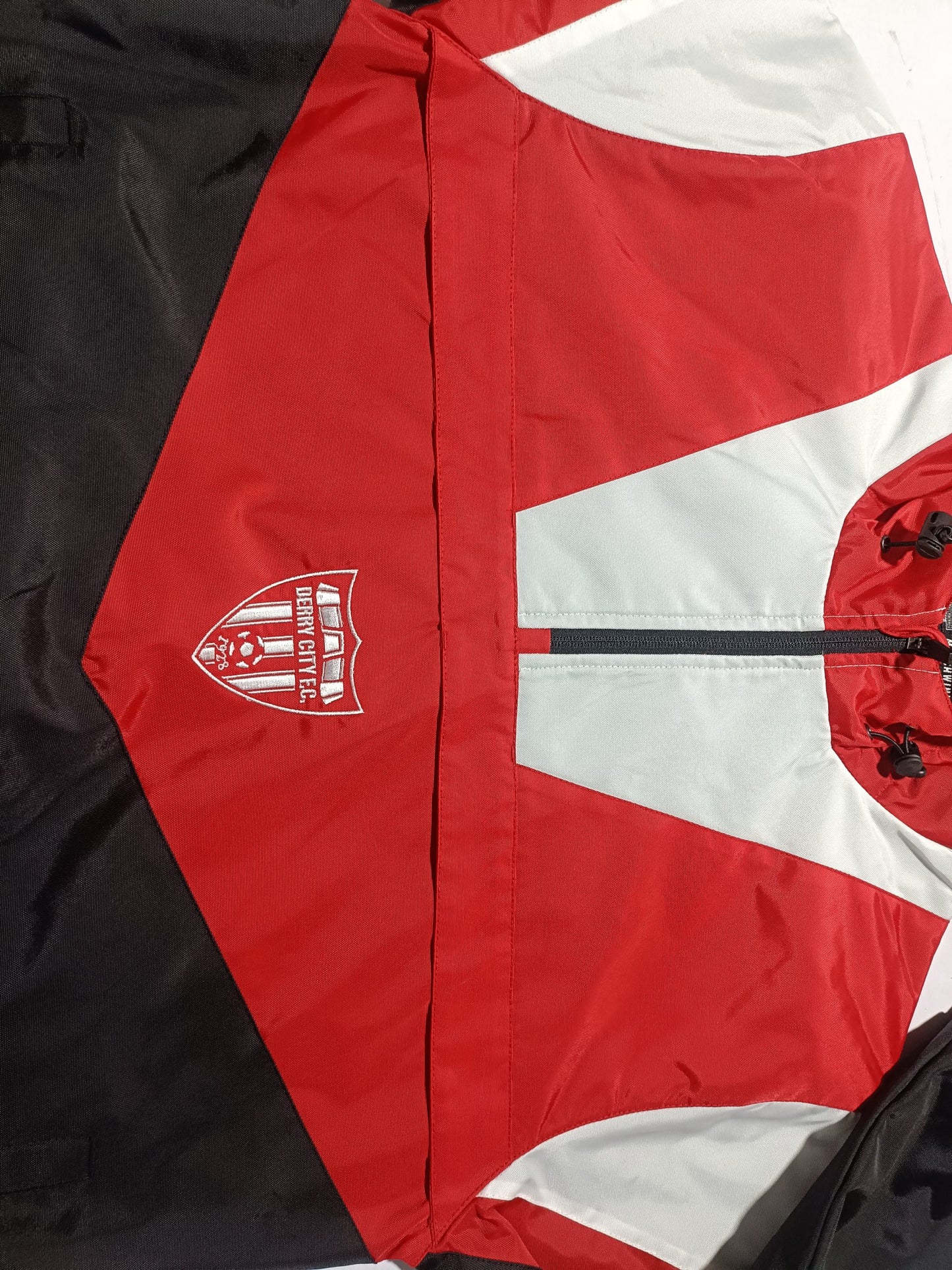 [PRE-ORDER] DCFC Cagoule